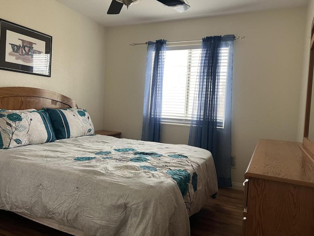 Vic'S 3 Bedroom 4Beds & Pool Centrally Located! Las Vegas Bagian luar foto